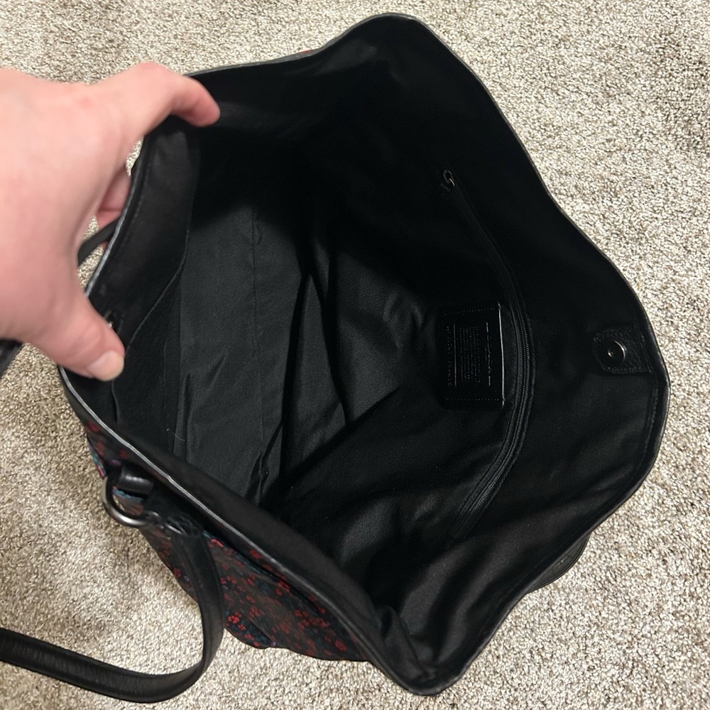 *Like New* COACH floral tote - Picture 10 of 11